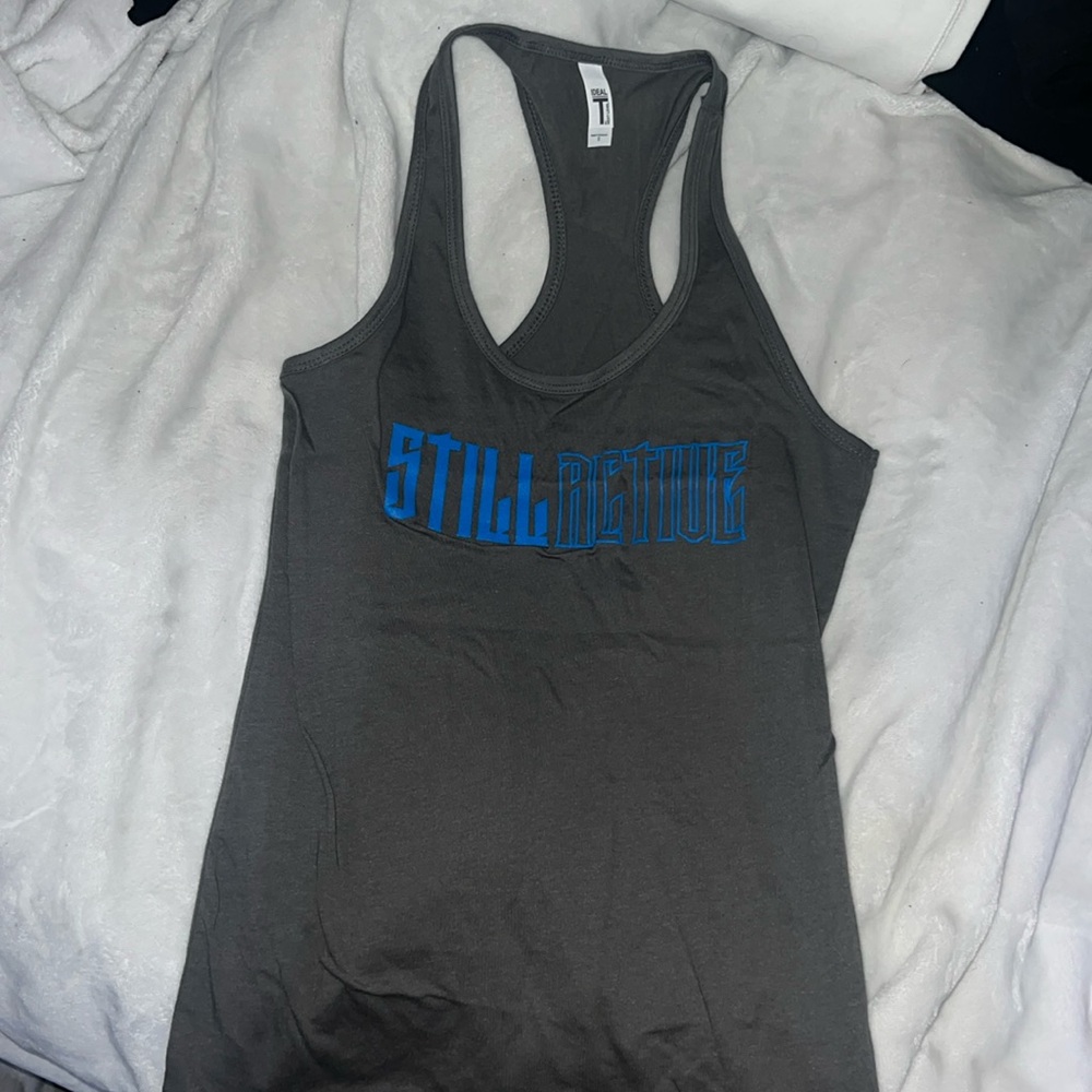 Size small muscle top